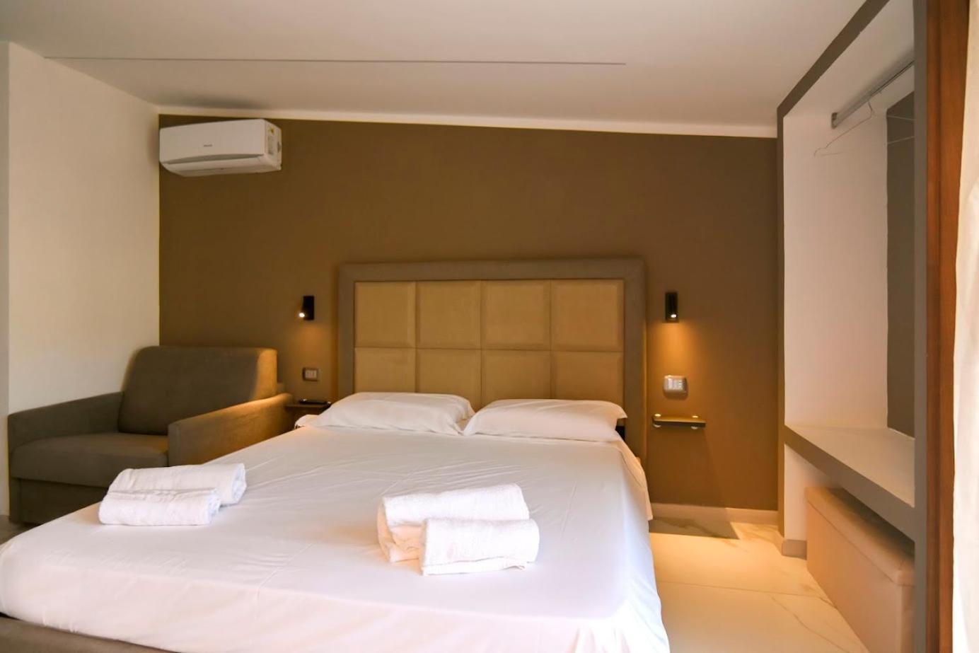 Belma Aparthotel And Rooms Marina di Camerota Exterior foto